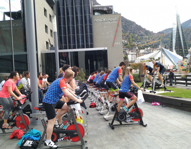 Pedalada popular organitzada per Andbank.